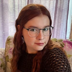 Анастасия Максимова — психолог на платформе Приём